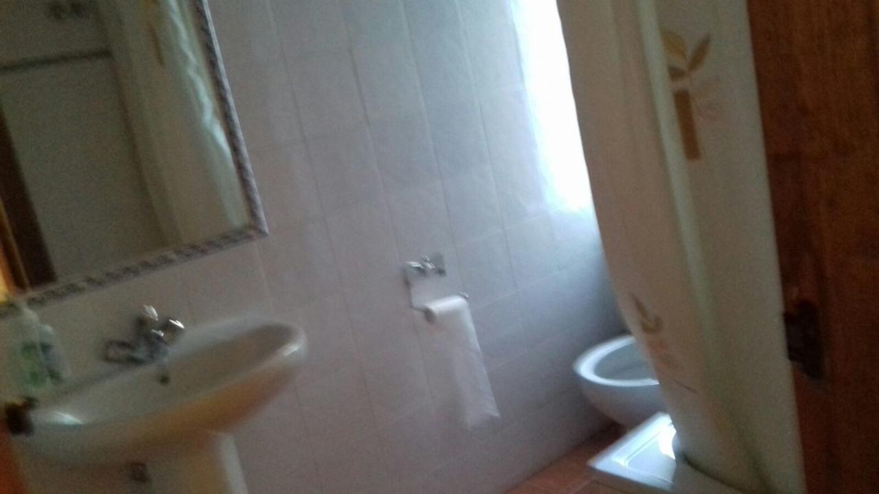 El Hornillo Casa Rural Del Rio Tejos מראה חיצוני תמונה