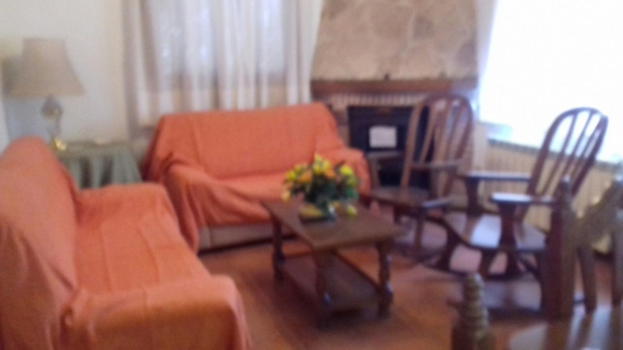 El Hornillo Casa Rural Del Rio Tejos מראה חיצוני תמונה
